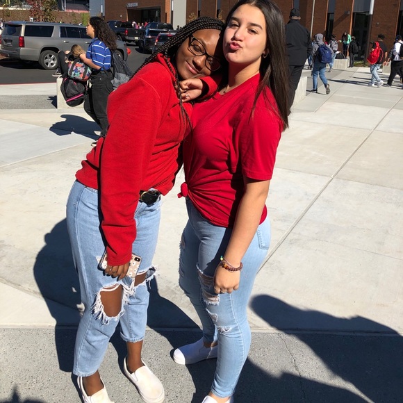 Mom Jeans - Picture 3 of 3